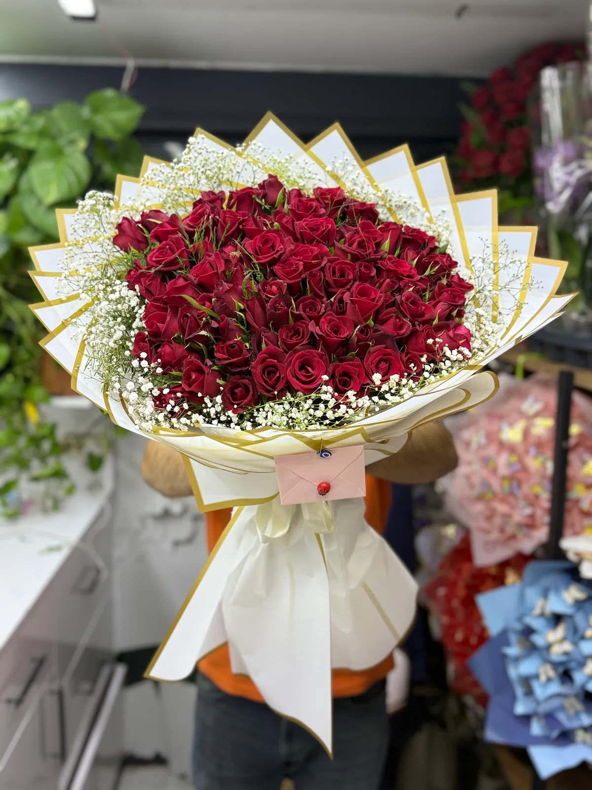 80 Gül Beyaz Bukette