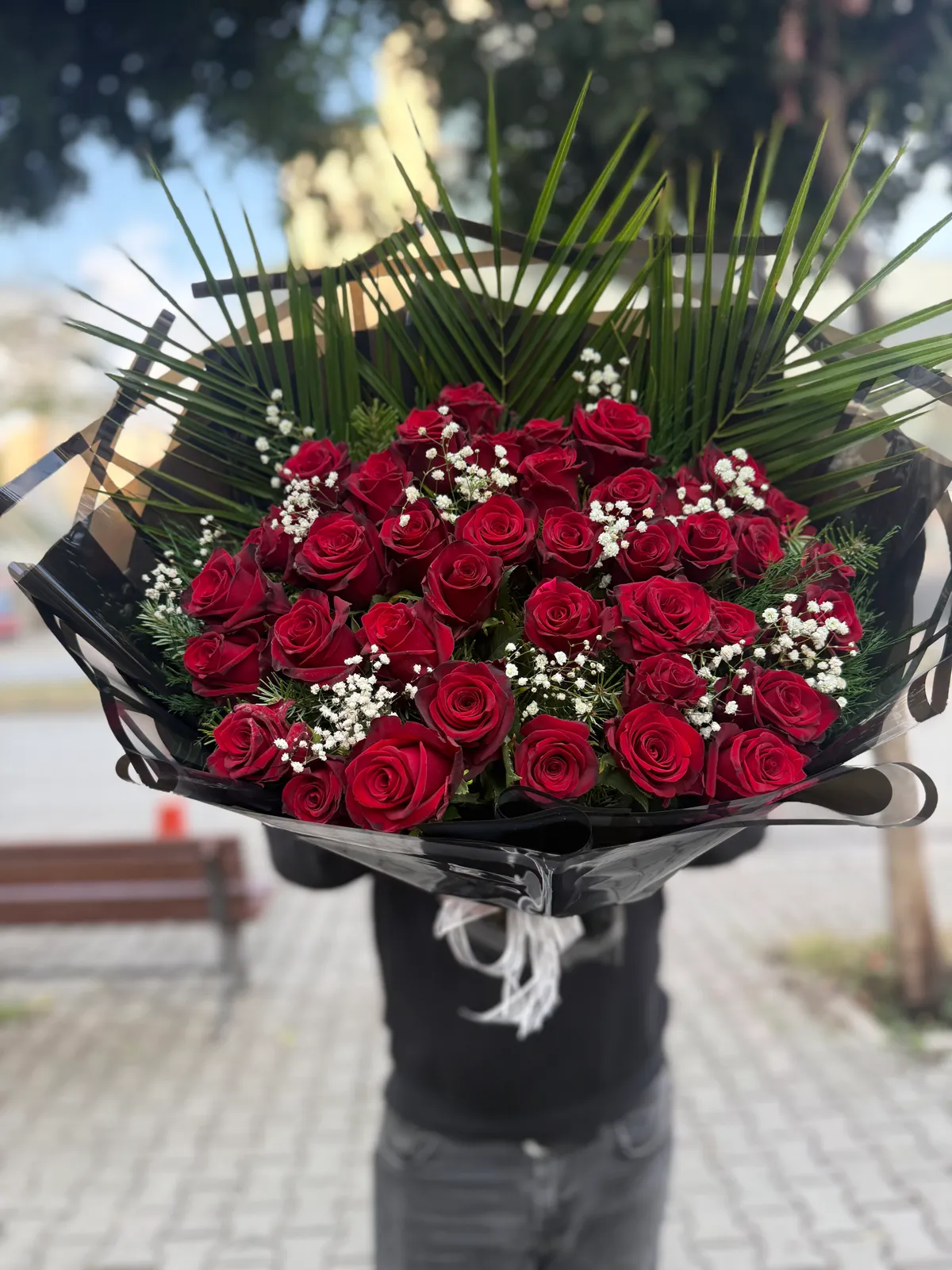41 Li Gül