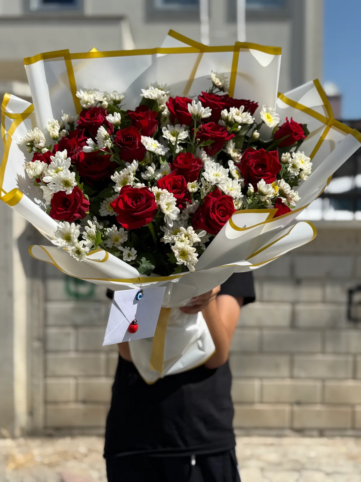 20 gül ve Papatyalar