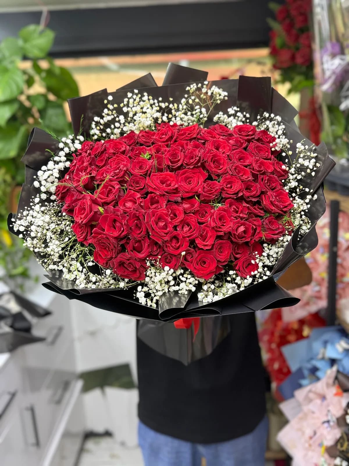 80 Gül Siyah Bukette